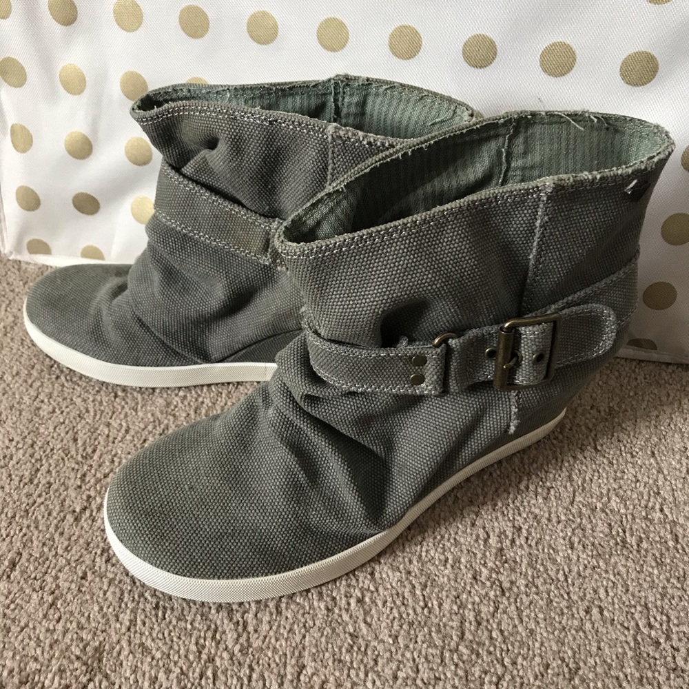 ROXY Gretta Canvas Wedge Shoe - Size 10